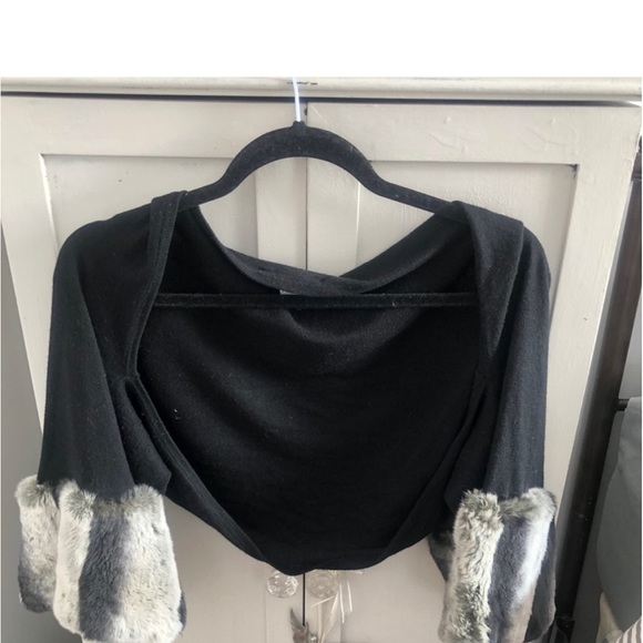 Harrison Morgan Genuine beautiful softest Fur, Cashmere Shrug , shawl, sweater - Picture 15 of 16